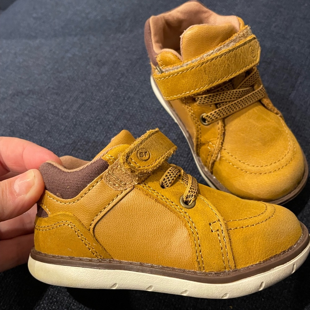 Stride Rite Anders Boot in Wheat (Sz. 5.5w)